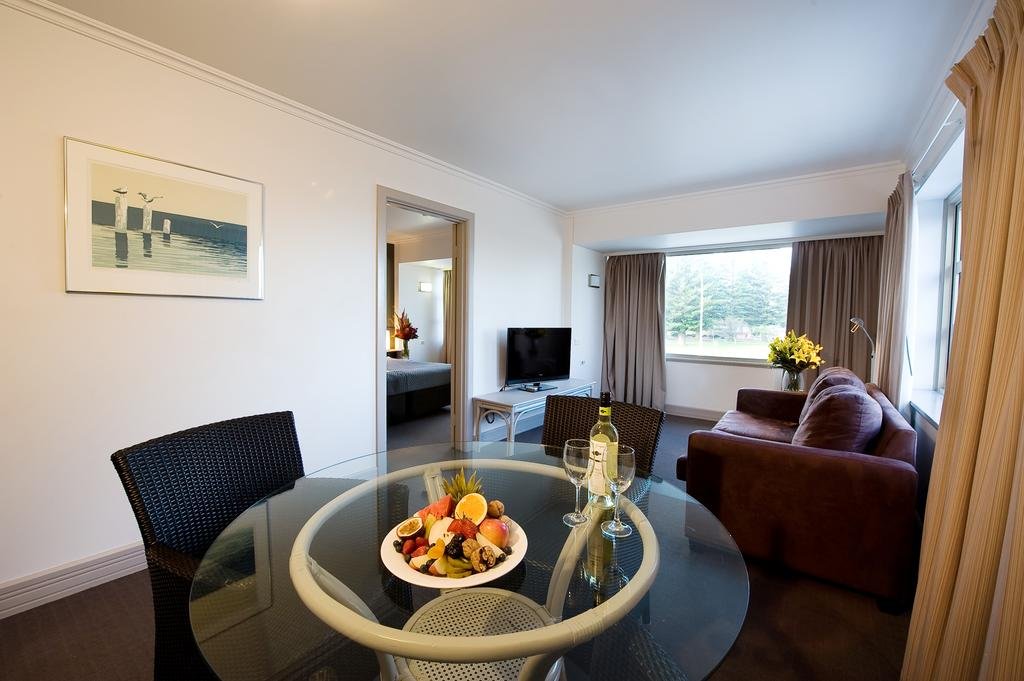 Фото Nightcap at Hotel Victor