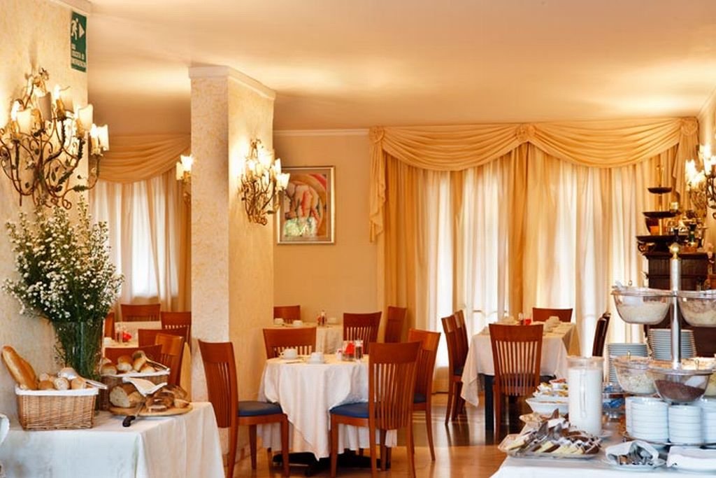 Фото Hotel Albatros