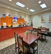 Фото Holiday Inn Express Edmonton-International Airport