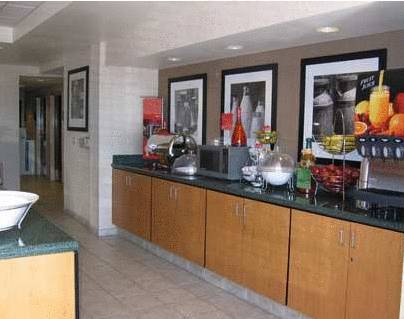 Фото Hampton Inn Albuquerque University Midtown