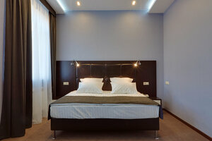 Семь королей Prestige Hotel