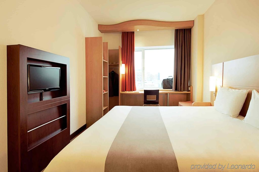 Фото Ibis Grenoble Centre Bastille