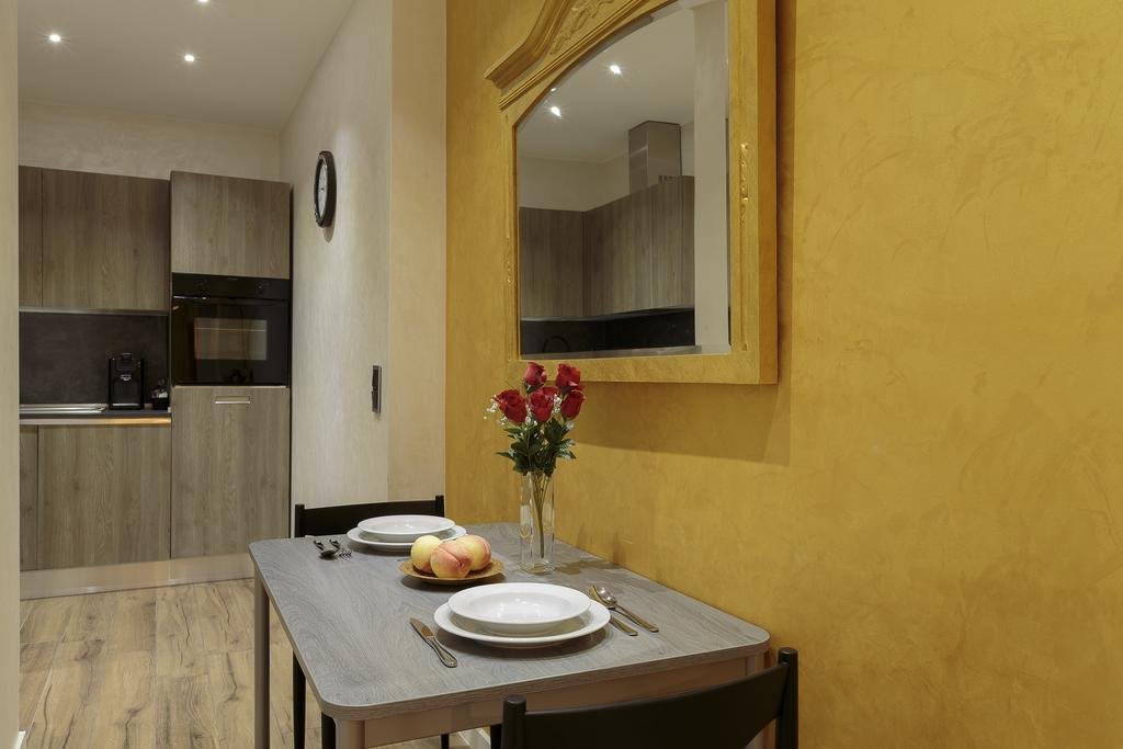 Фото The Queen Luxury Apartments - Villa Liberty