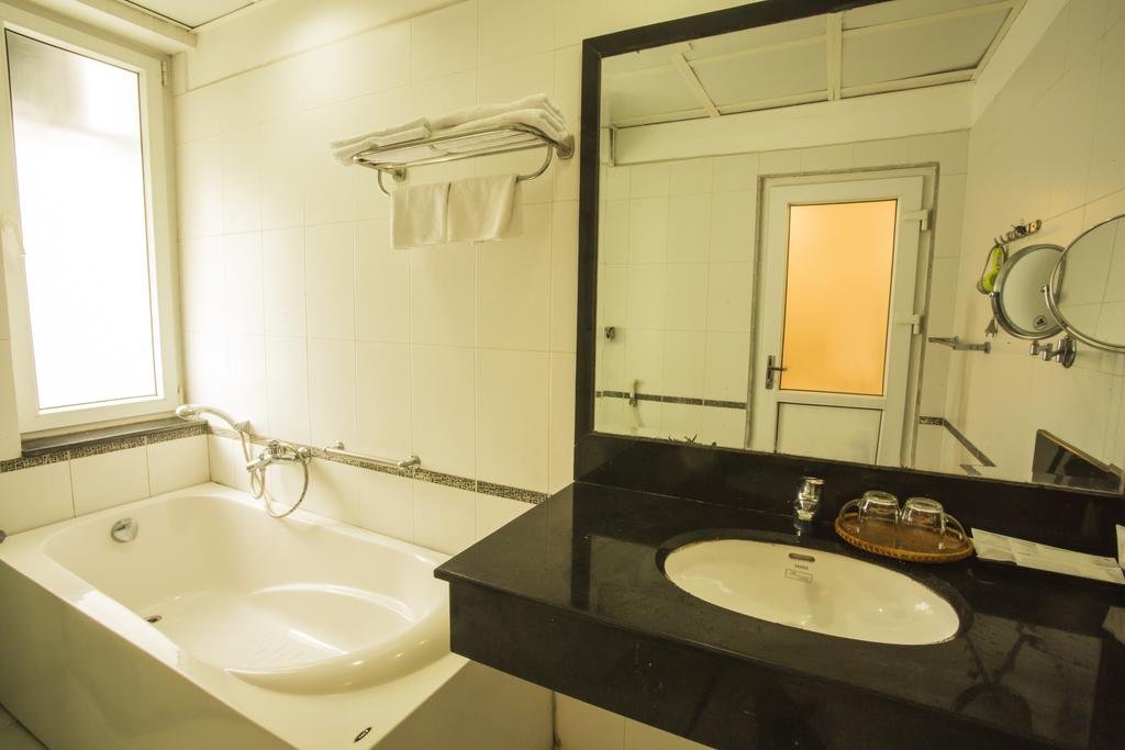 Фото My Lan Hotel Hanoi