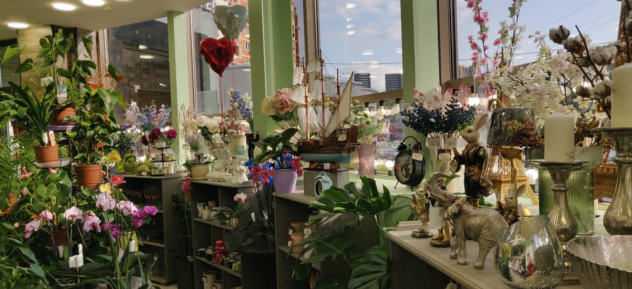 «Магазины цветов с наградой «Хорошее место» в Обручевском» фото материала