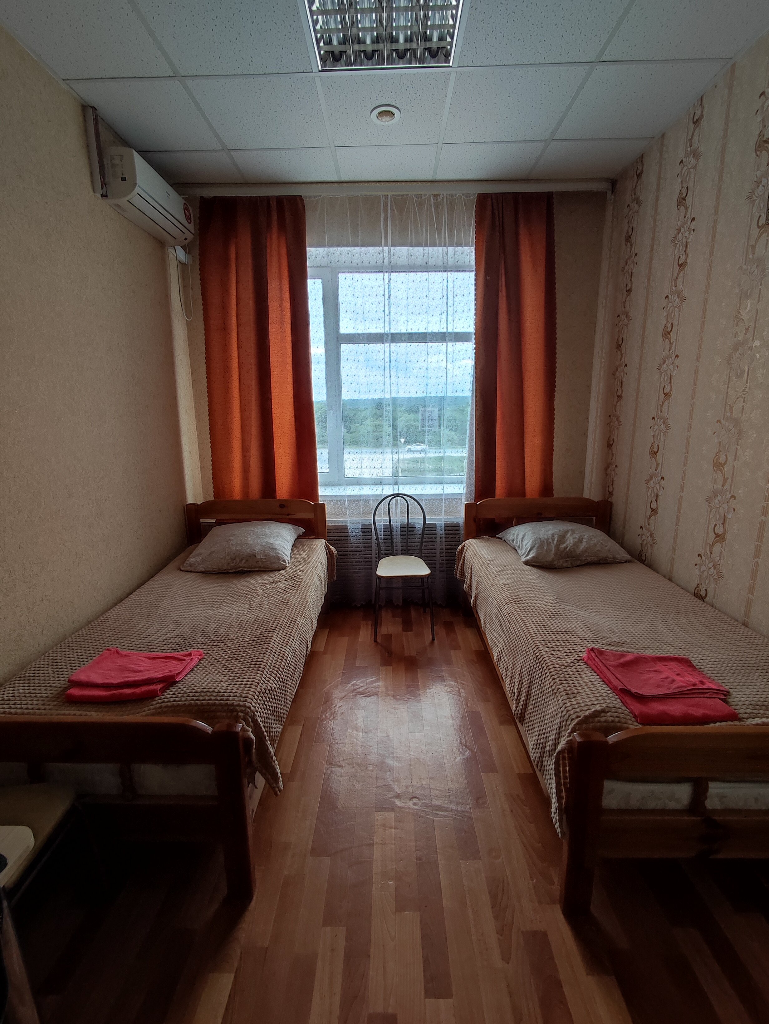 Фото отеля 2