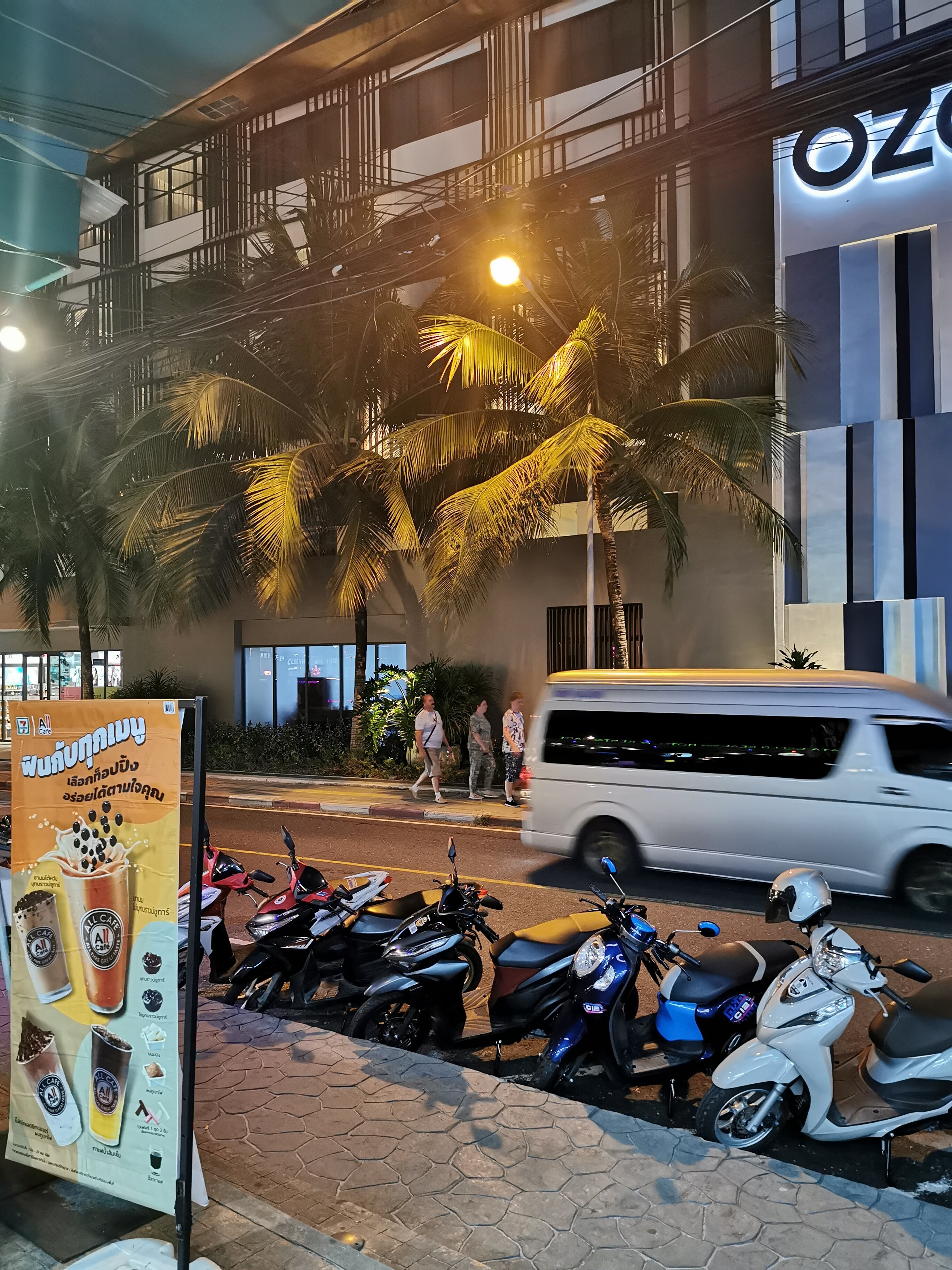 Фото Centara Kata Resort Phuket