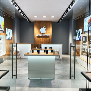 Apple Store (Tsvillinga Street No:25, Chelyabinsk), cep telefonu aksesuarları  Çeliabinsk'ten