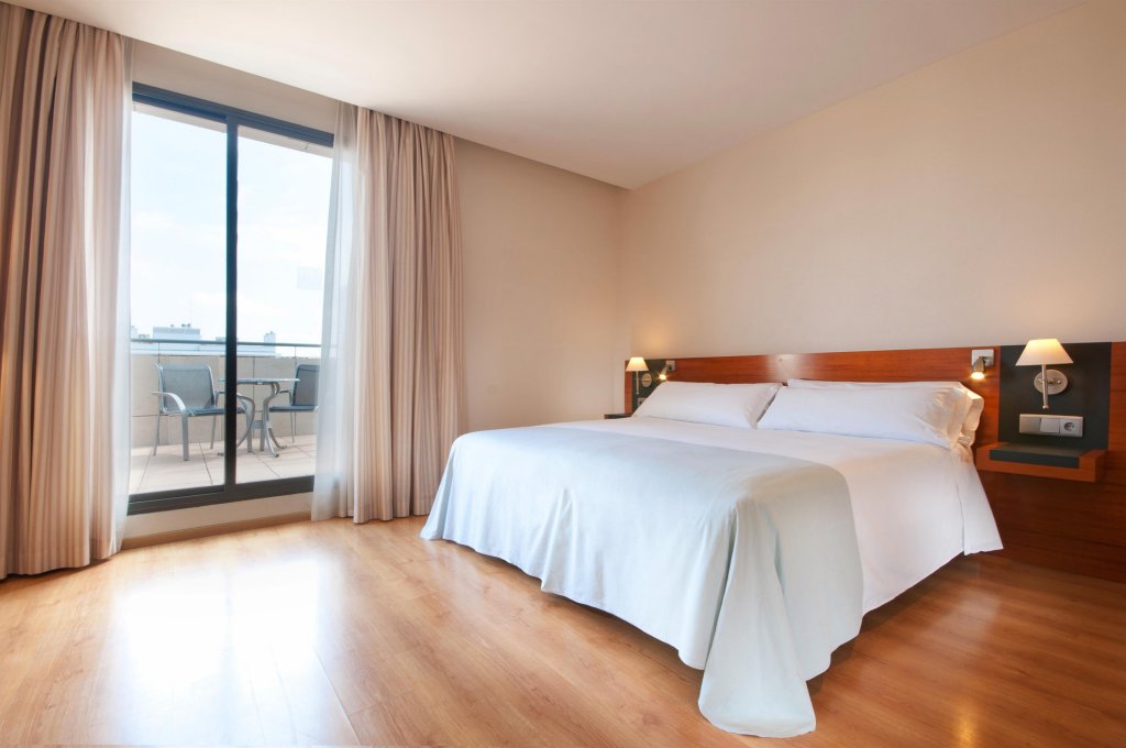 Фото Hotel Valencia Oceanic Affiliated by Meliá