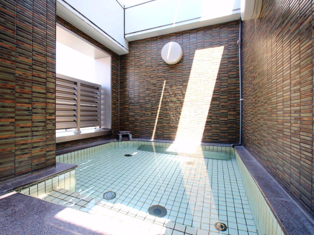 Фото Apa Hotel Kyoto Eki Horikawadori