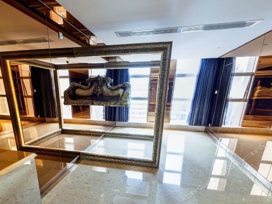 Фото Modern Classic Hotel