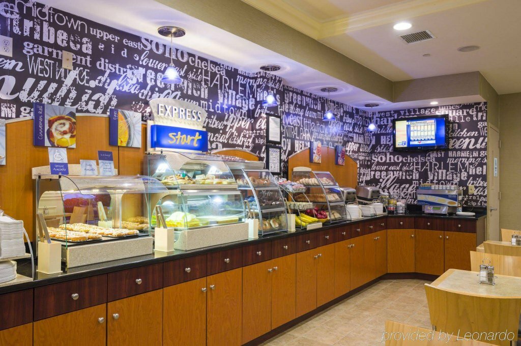 Фото Holiday Inn Express New York City - Chelsea