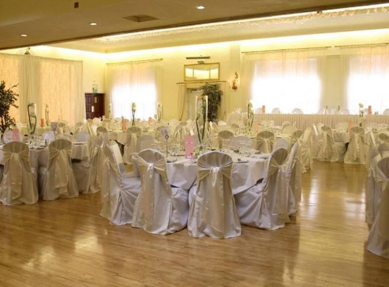 Фото Dunadry Hotel and Gardens