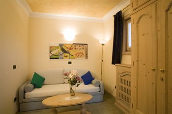 Фото Hotel Garni La Suisse