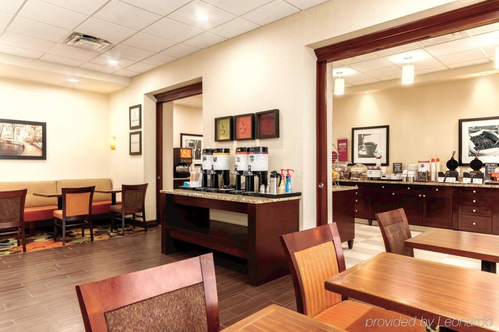 Фото Hampton Inn by Hilton Edmonton/South, Alberta, Canada