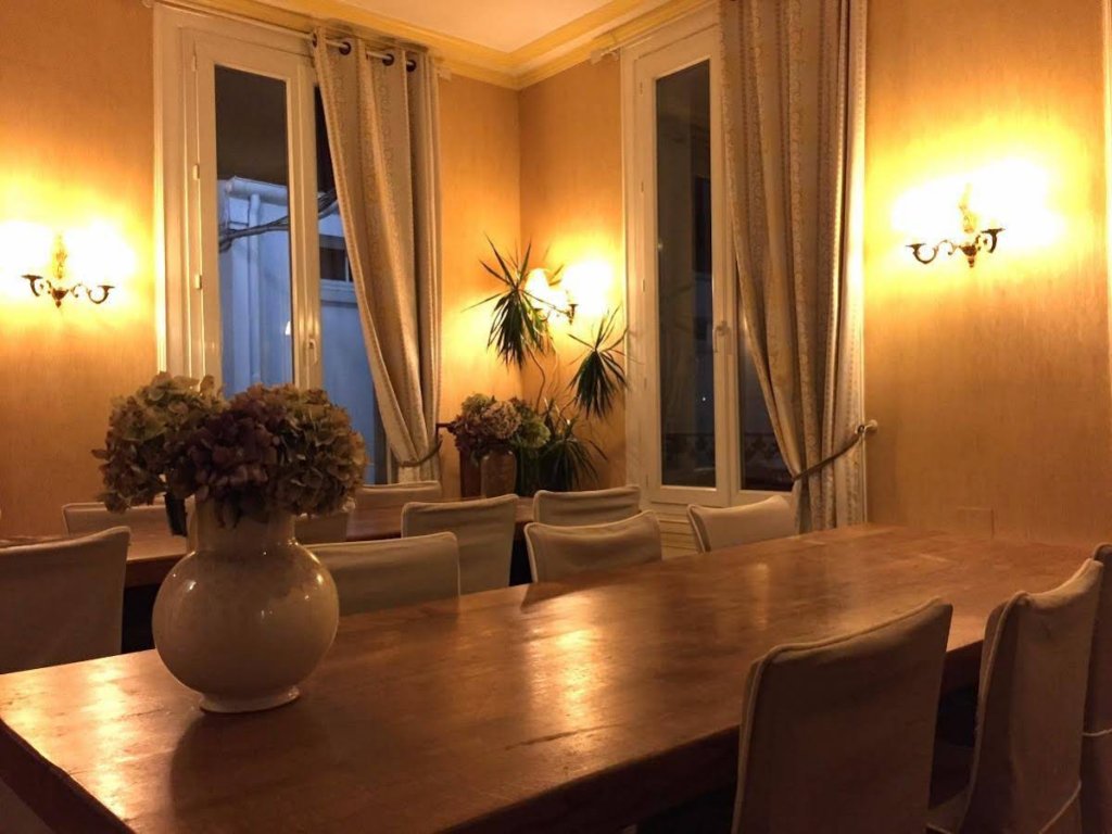 Фото Hôtel La Bonne Adresse