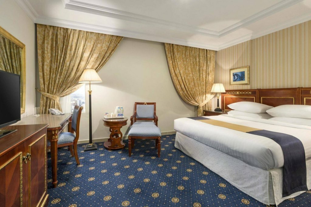 Фото Ramada Al Qassim Hotel And Suites