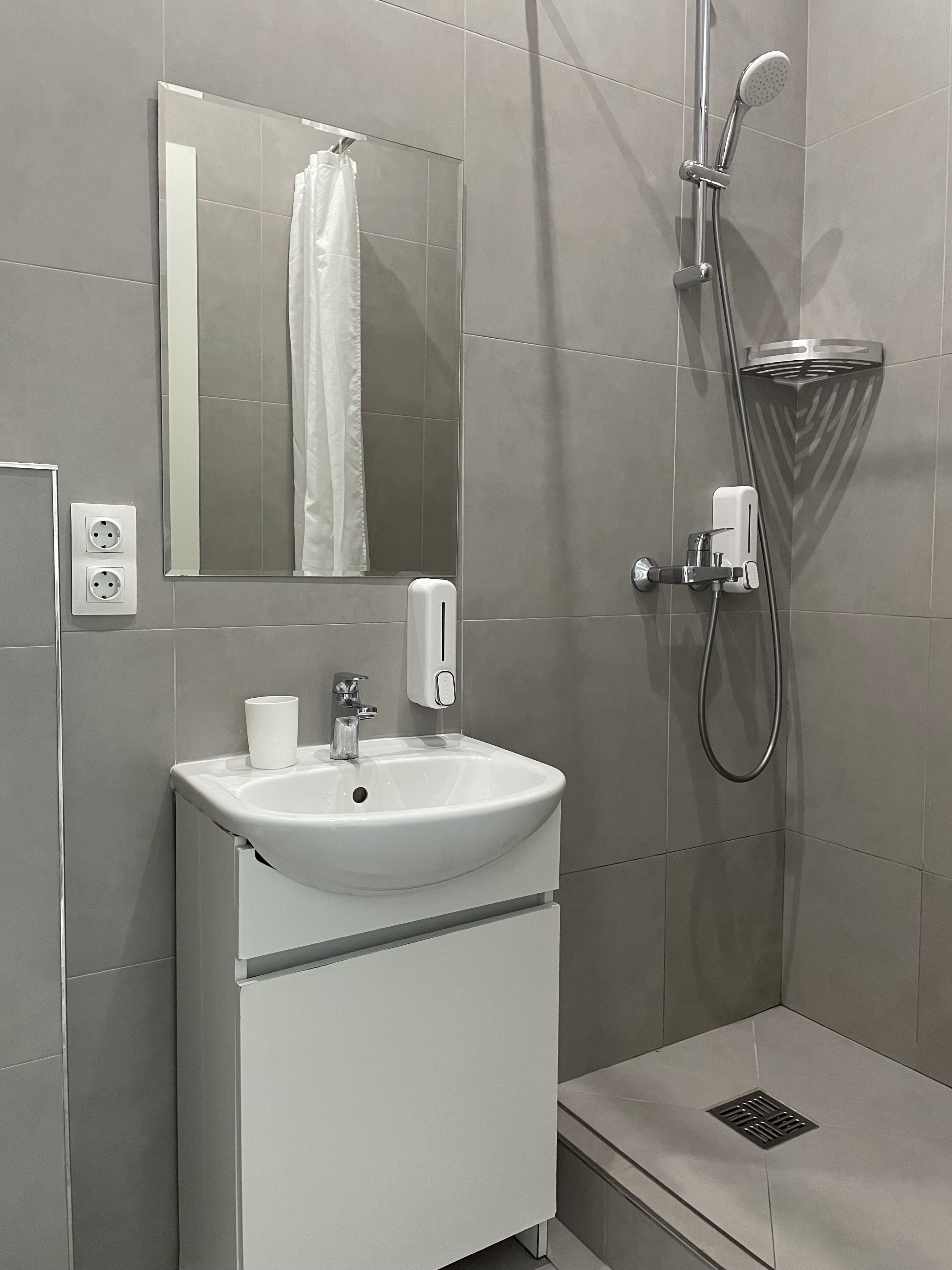 Фото Симпл Сизонс Апартс