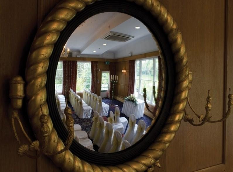 Фото Dunadry Hotel and Gardens