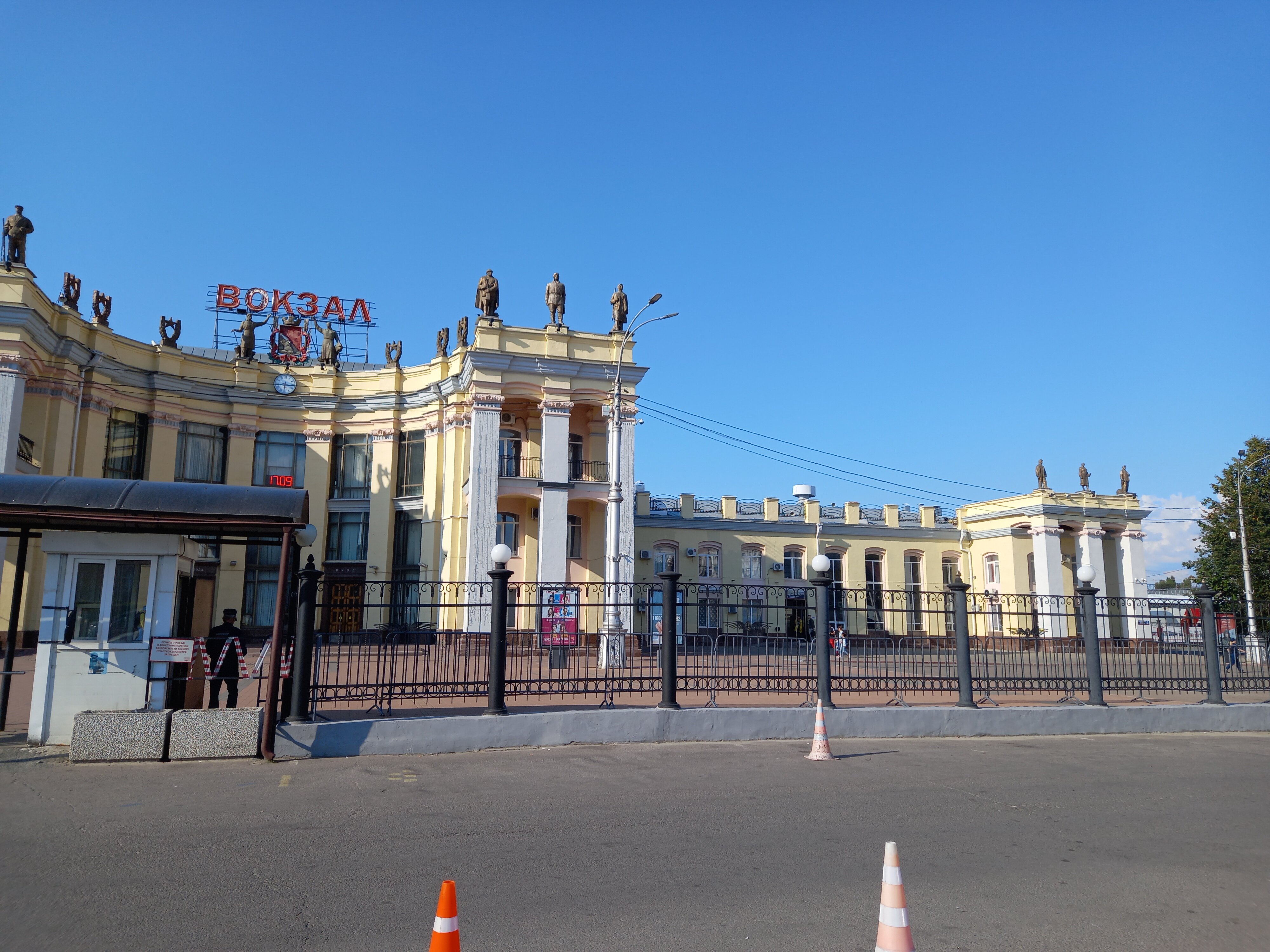 Жд вокзал воронеж 1 фото Фото: Воронеж-Курский, железнодорожный вокзал, Донбасская ул., 18, Воронеж - Янд