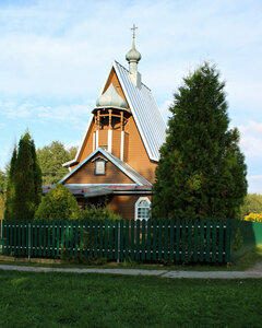 Chasovnya Ksenii Peterburgskoy v Solovarke (derevnya Solovarka, 10), orthodox church