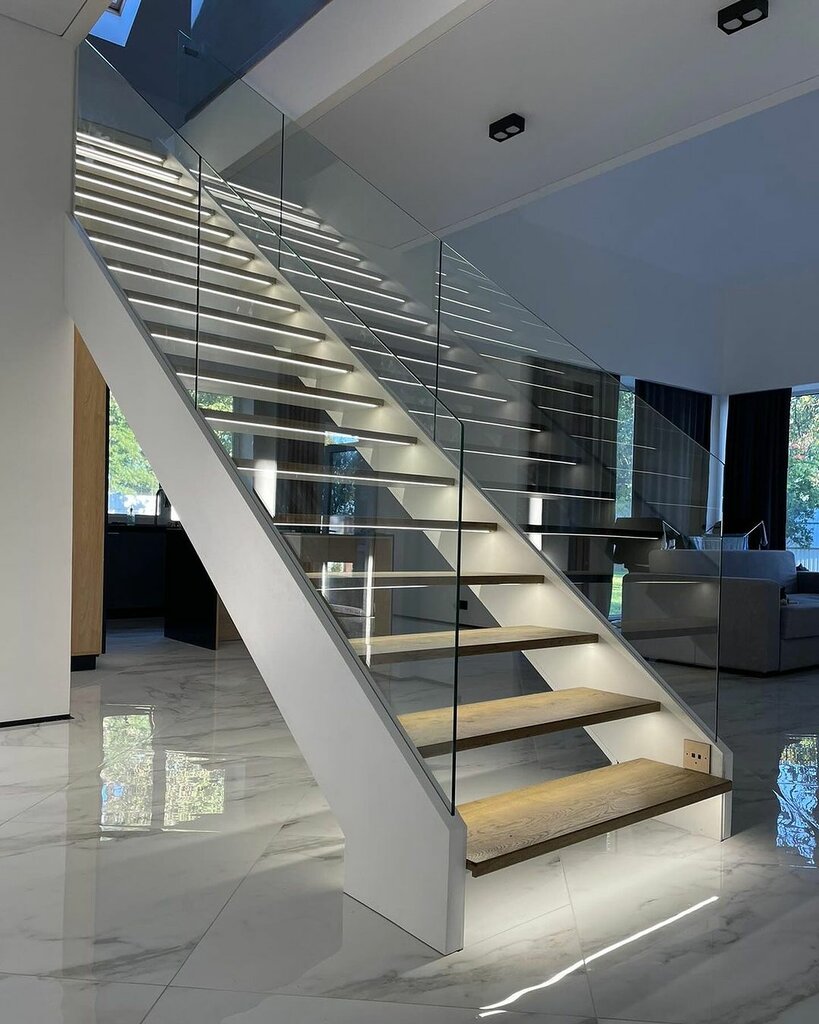 Merdiven ve korkuluklar Sd Modern Stairs, Moskova ve Moskovskaya oblastı, foto