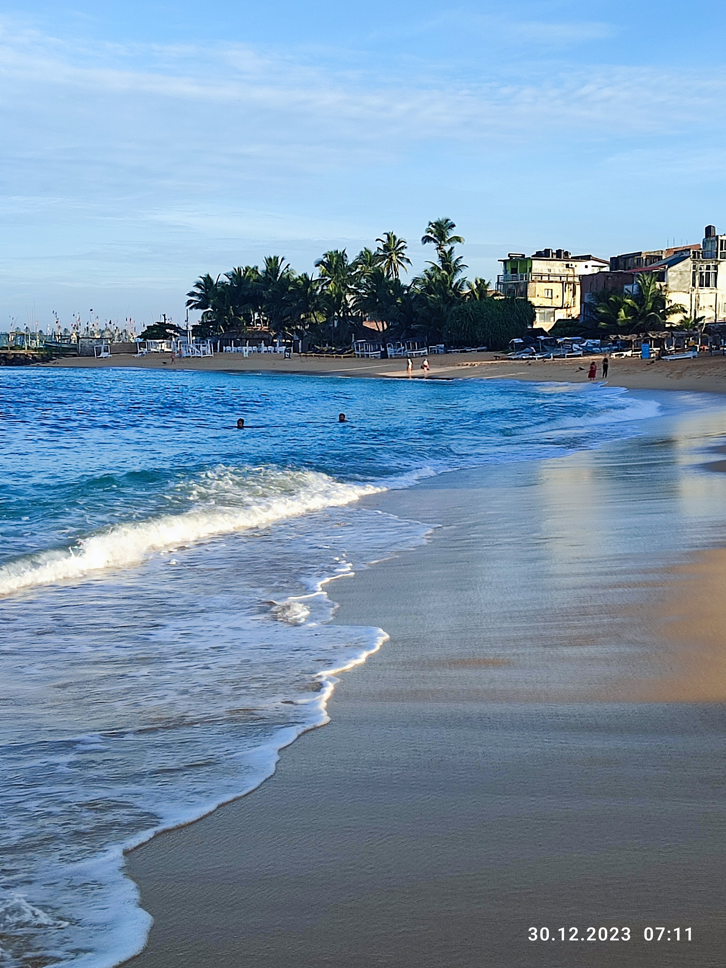 Фото Hikkaduwa Beach Hotel