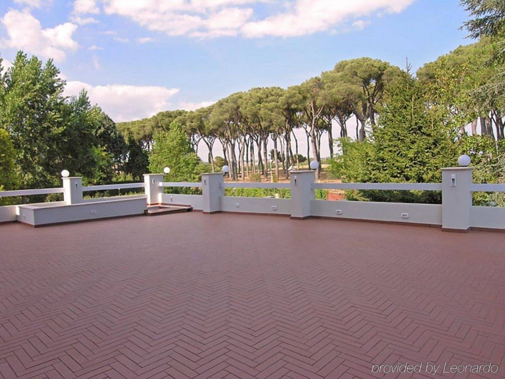 Фото Pinewood Hotel Rome