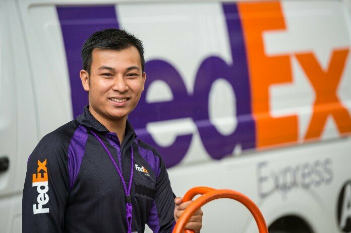 Courier services FedEx Federal Express International, Dubai, photo