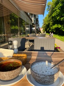 Hochu Eshche (Staroladozhskiy Kanal Street, 16), restaurante