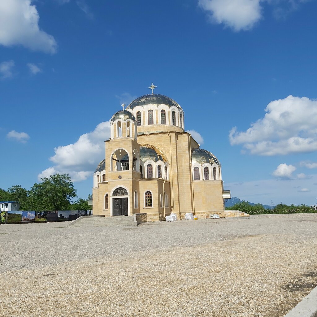 Православный храм Храм Святой Живоначальной Троицы, Ессентуки, фото