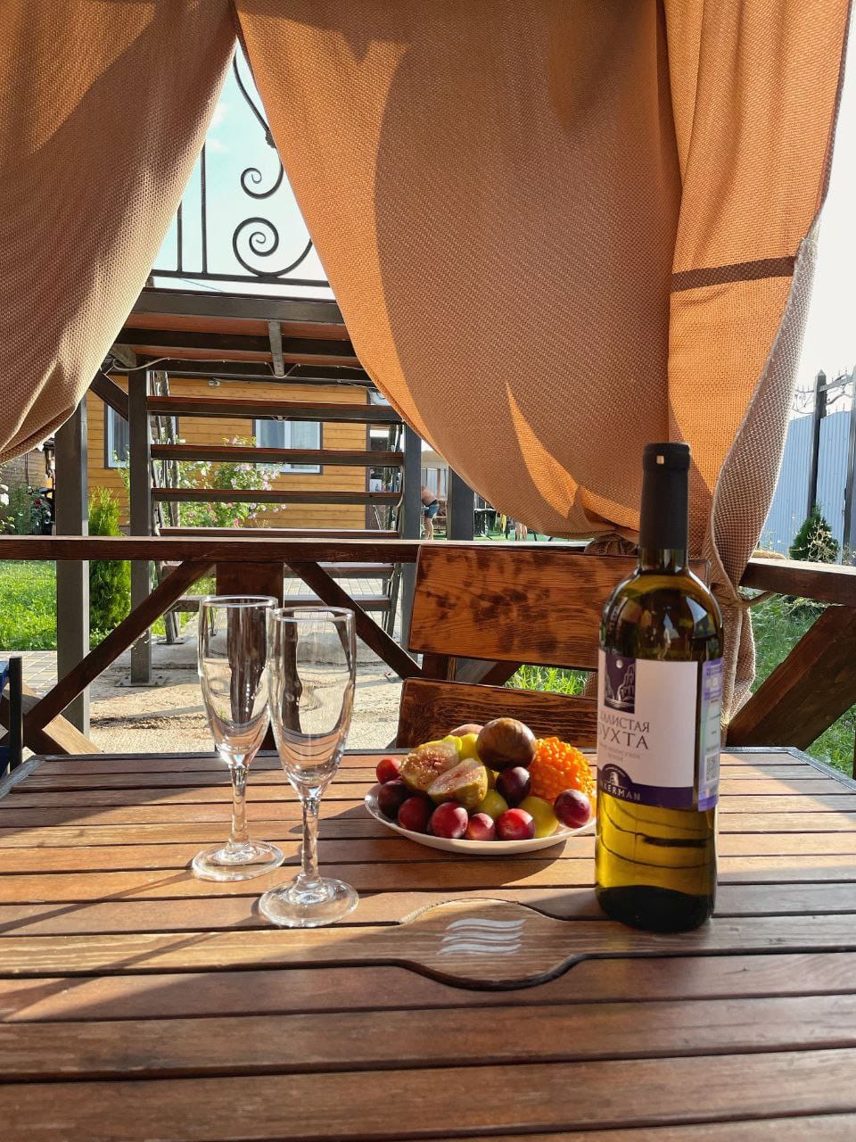 Фото Миланд