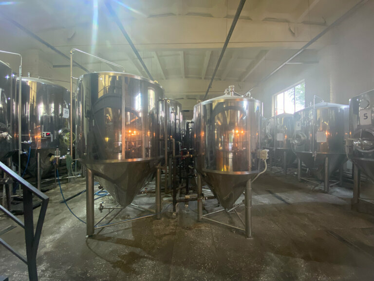 Пивоварня, пивоваренный завод 7ft Craft Brewery, Волгоград, фото