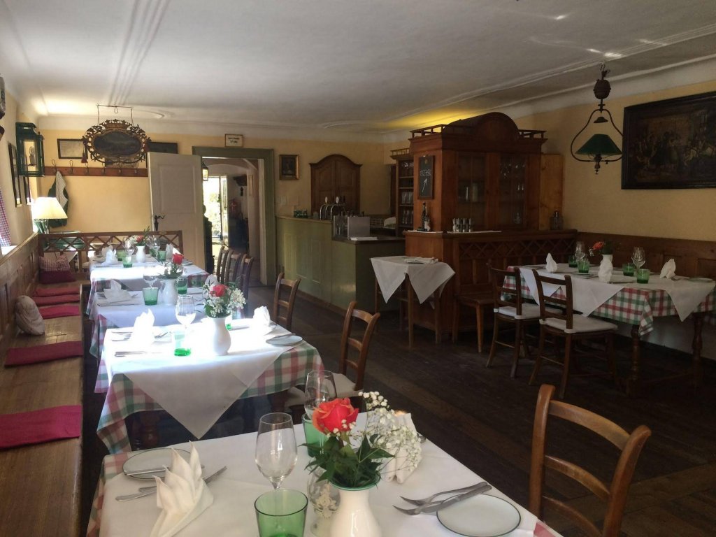 Фото Schlosswirt zu Anif