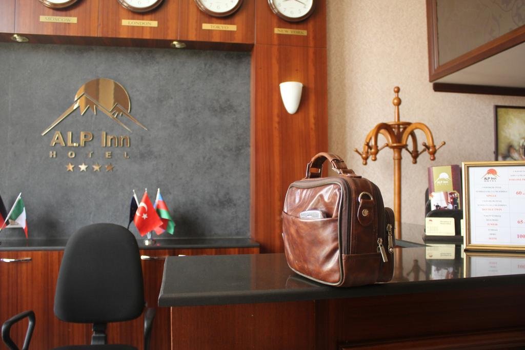 Фото Alp Inn Hotel