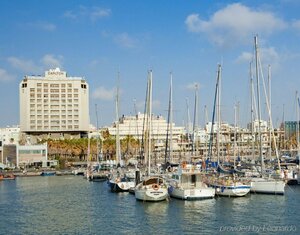 Гостиница Carlton Tel Aviv On The Beach