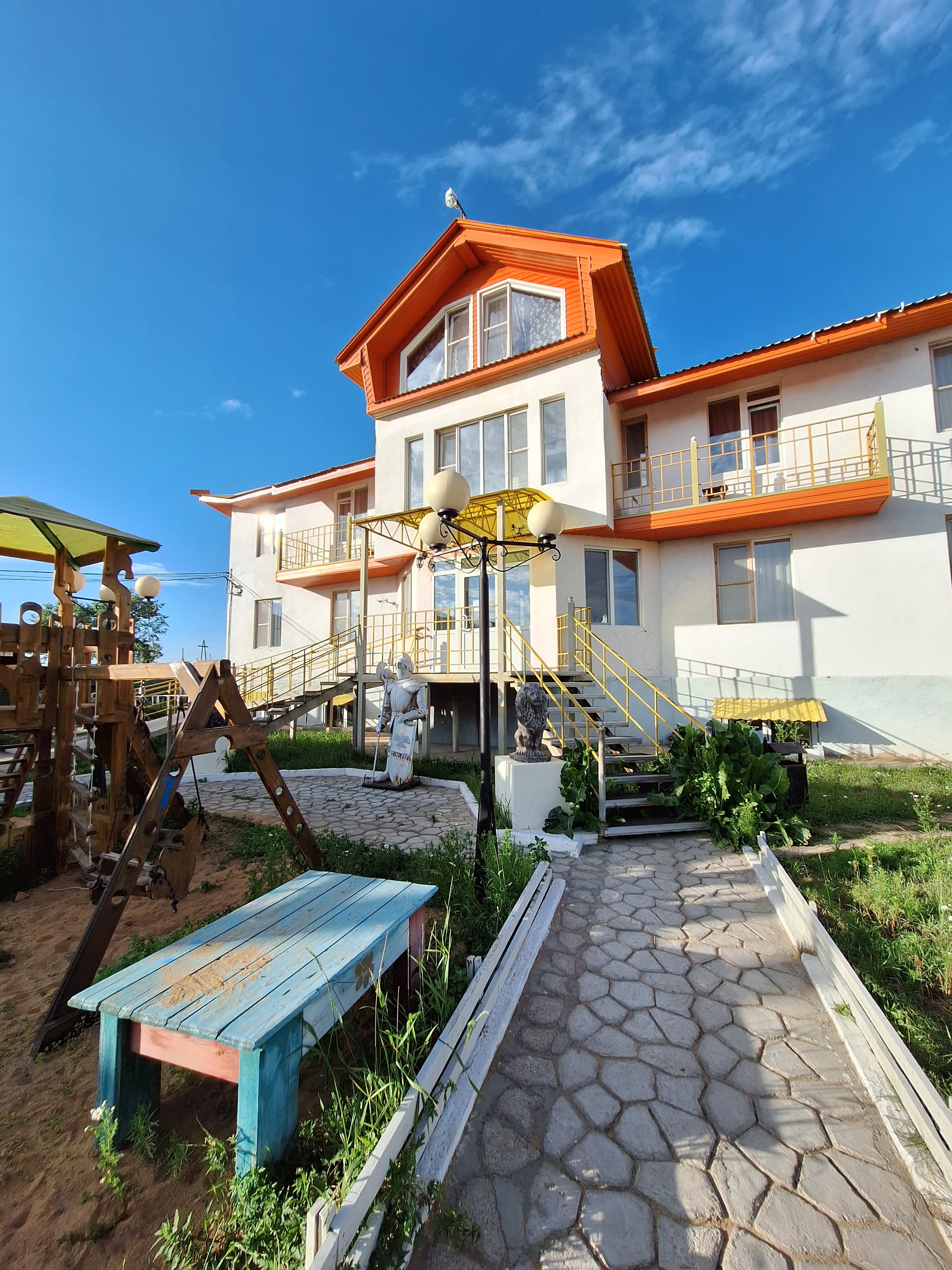 Фото отеля 2