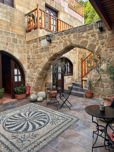 Гостиница Camelot Traditional & Classic Hotel на Родосе