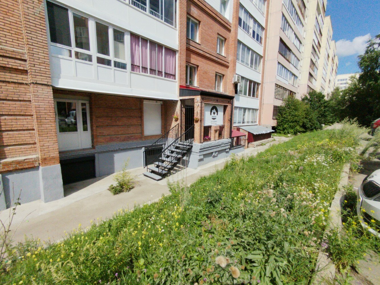 Фото отеля 2