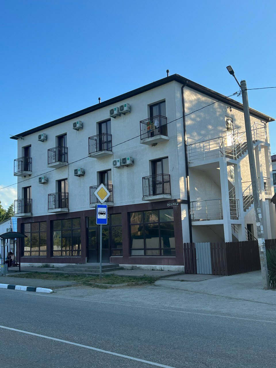 Фото отеля 2