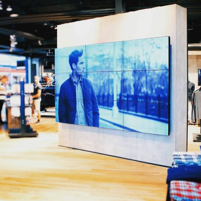 Electronic devices and components Clarity Solutions, Abu Dhabi, photo