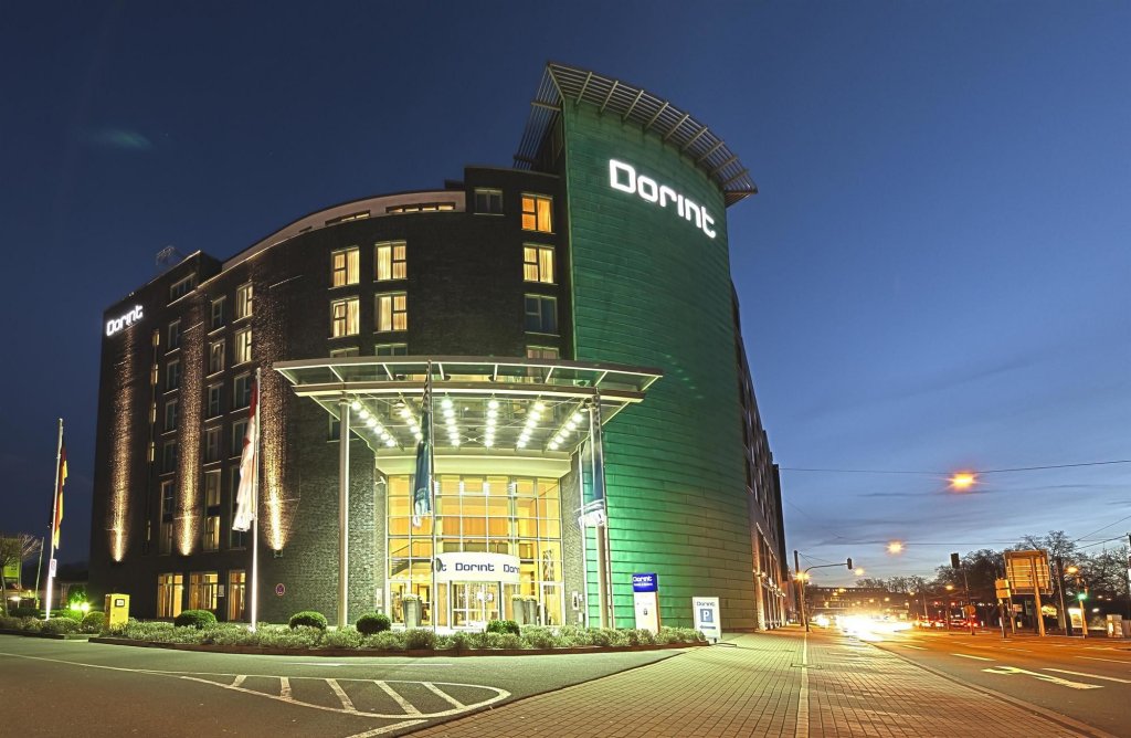 Фото Hotel Dorint An der Messe Koln