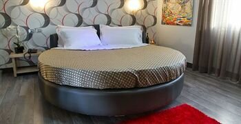 Гостиница Hotel Plana в Казерте