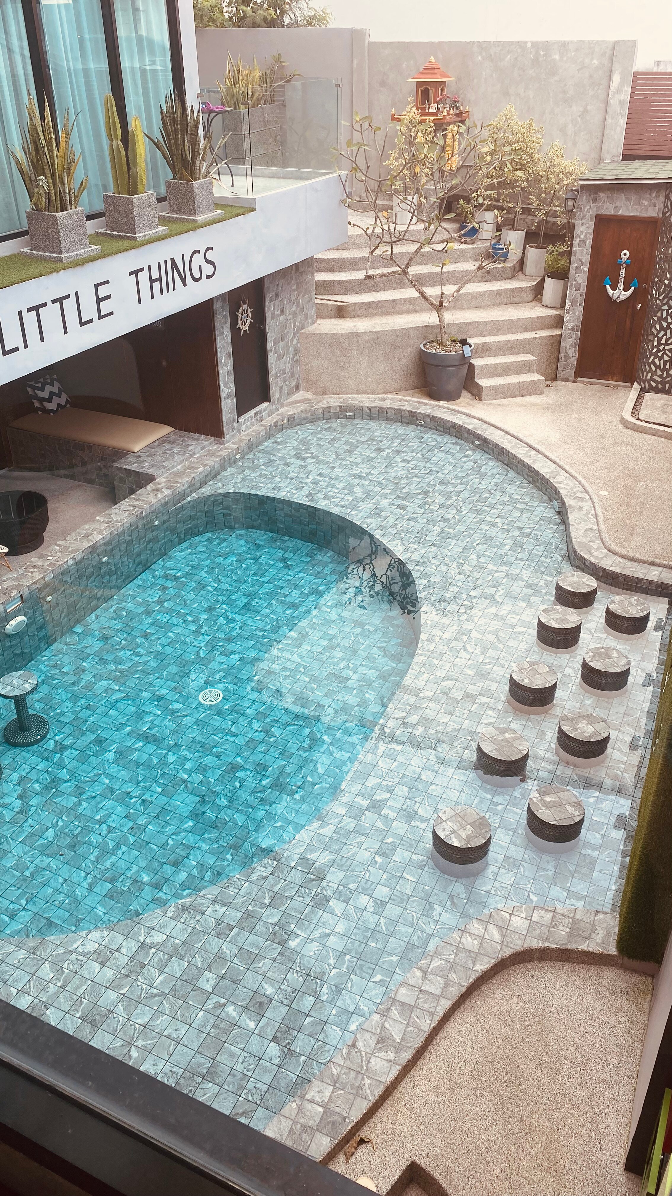 Фото Oneloft Hotel