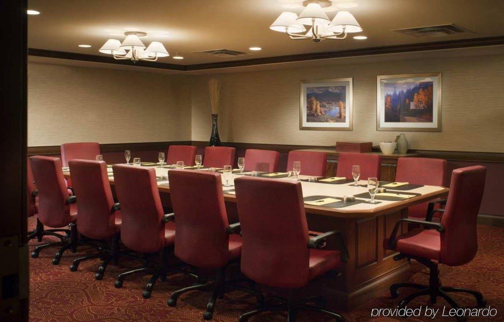 Фото DoubleTree by Hilton Cincinnati Airport