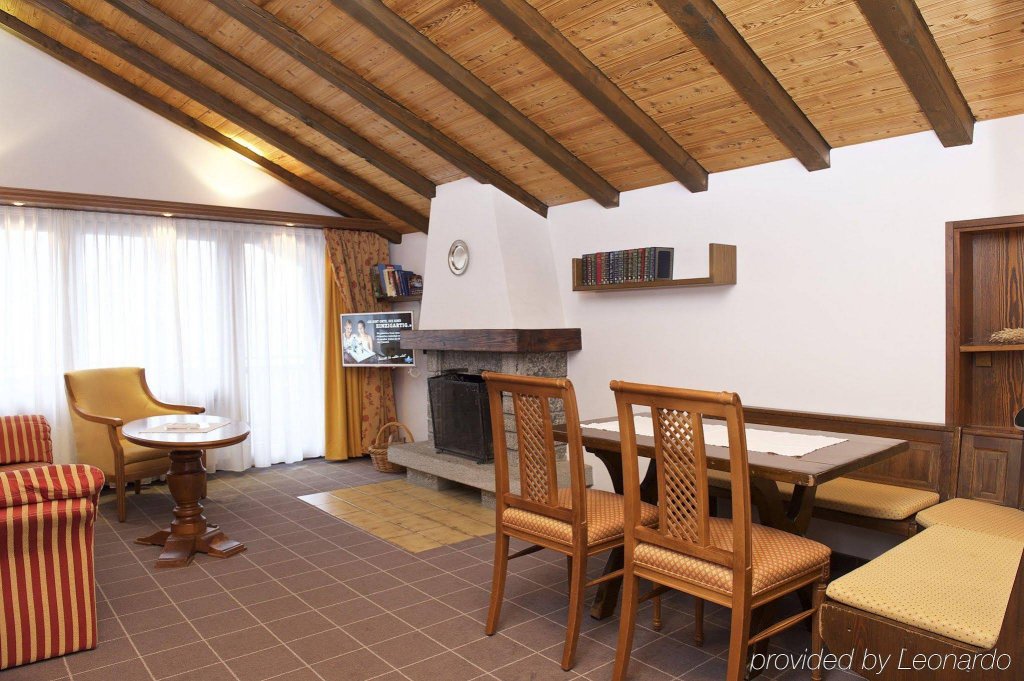 Фото Hotel Mama Zermatt