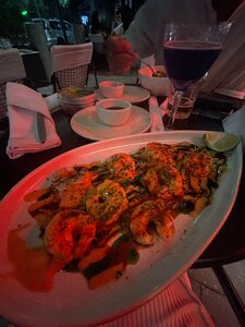 Raw (Almaty, Ablai Khan Avenue, 112/116), restaurant