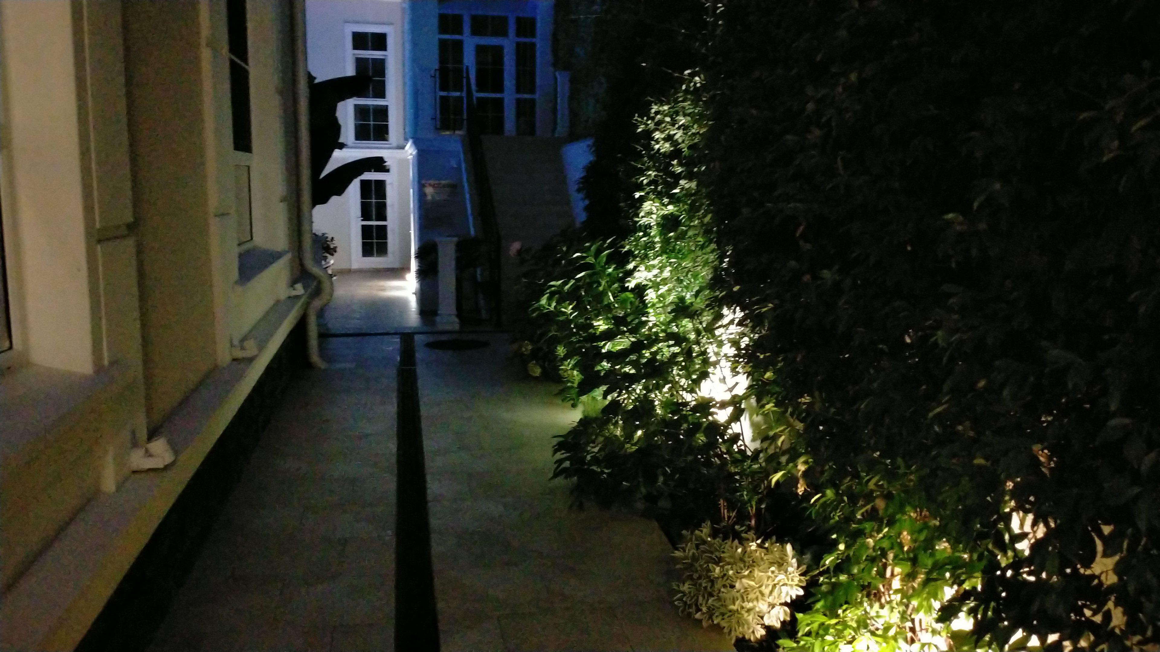 Фото The White Residence