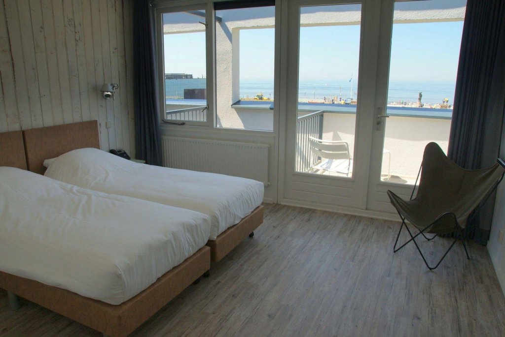 Фото Amsterdam Beach Hotel