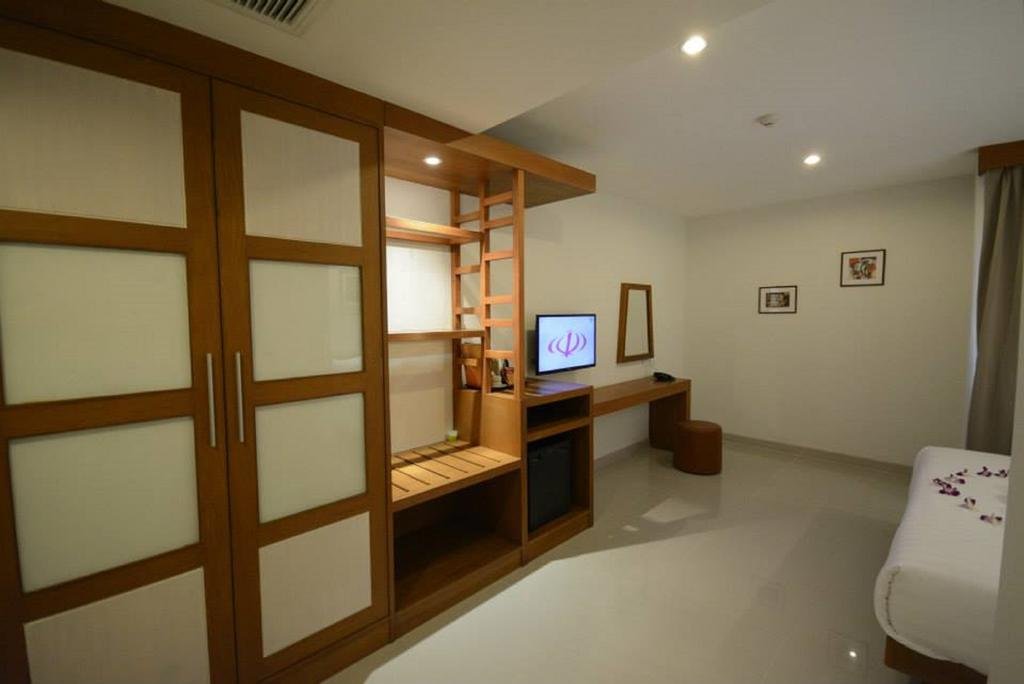 Фото The Patong Center Hotel